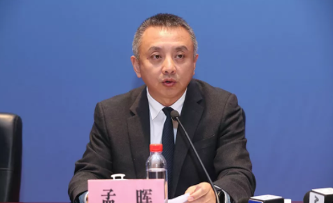 教育部介紹近視防控實施方案政策亮點、重大部署和貫徹落實情況