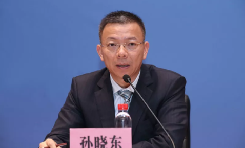 教育部介紹近視防控實施方案政策亮點、重大部署和貫徹落實情況