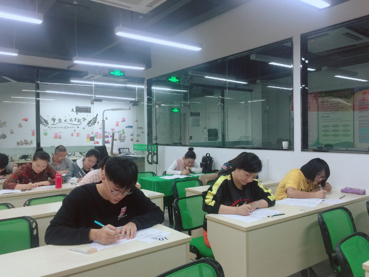 深圳視普泰第四屆驗光師定配工培訓班順利畢業！！！