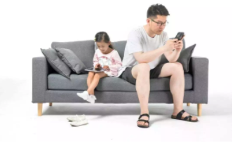 “低頭問題”抬頭解決！10位全國政協委員談手機與健康